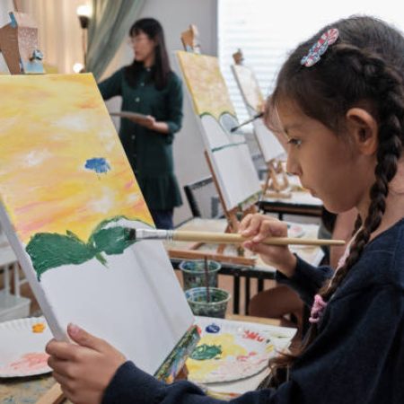Art Classes for Creative Learning